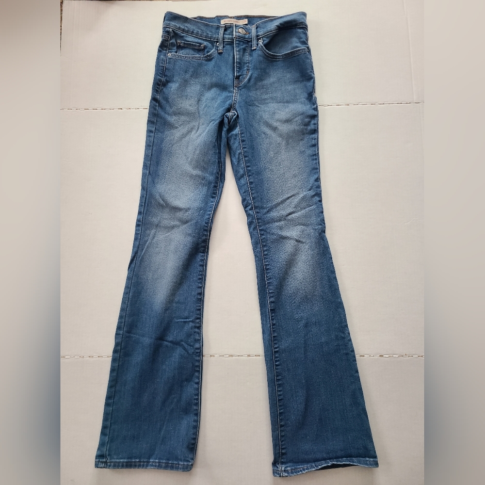Levi 315 shaping bootcut jean size 26